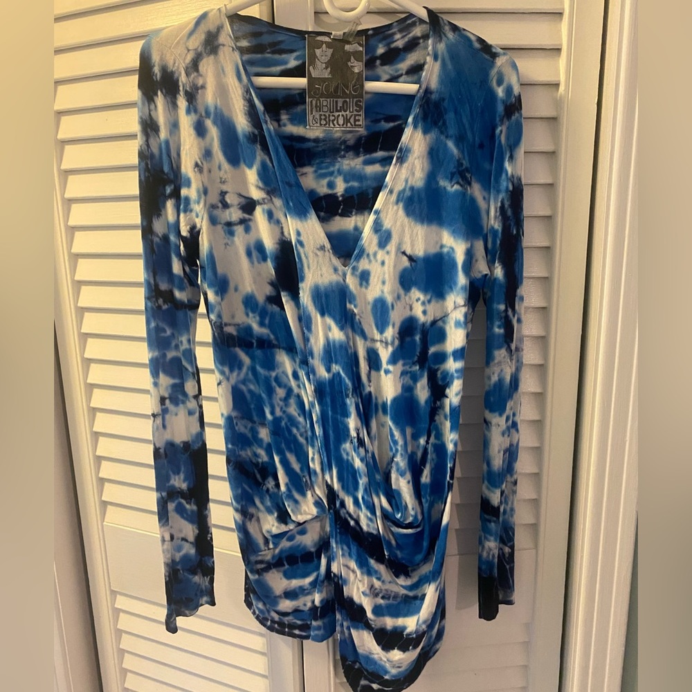 ❤️ Young Fabulous & Broke V-Neck Faux Wrap Top